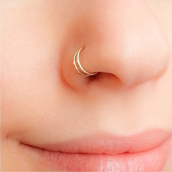 🌻NIB Handmade Crescent Moon Double Hoop Nose Ring🌻 - Picture 2 of 13